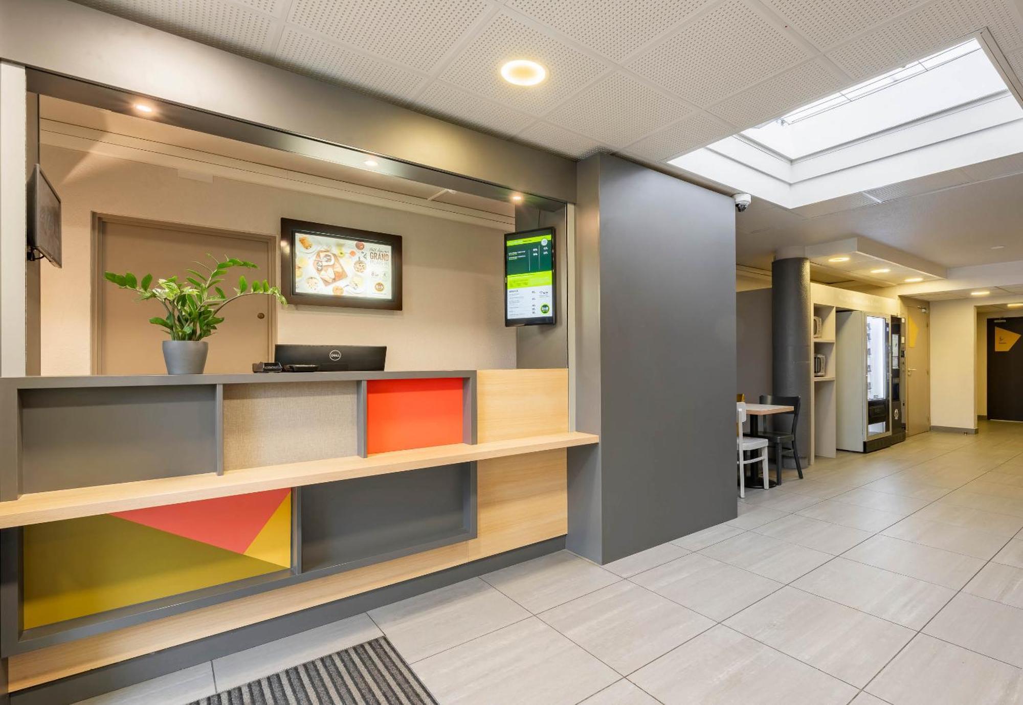 B&B Hotel Calais Centre St Pierre Exterior foto